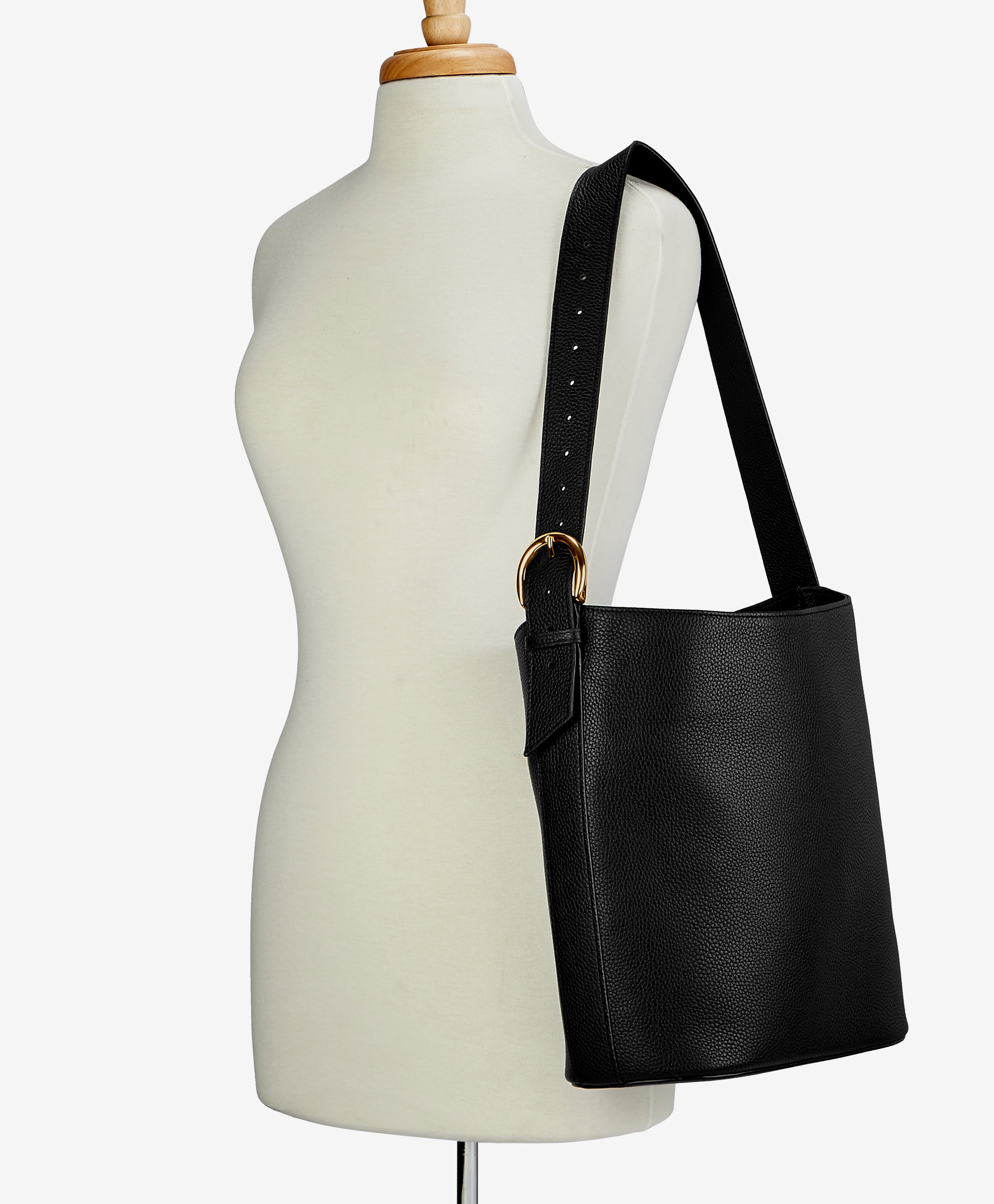 Avery Bucket Bag